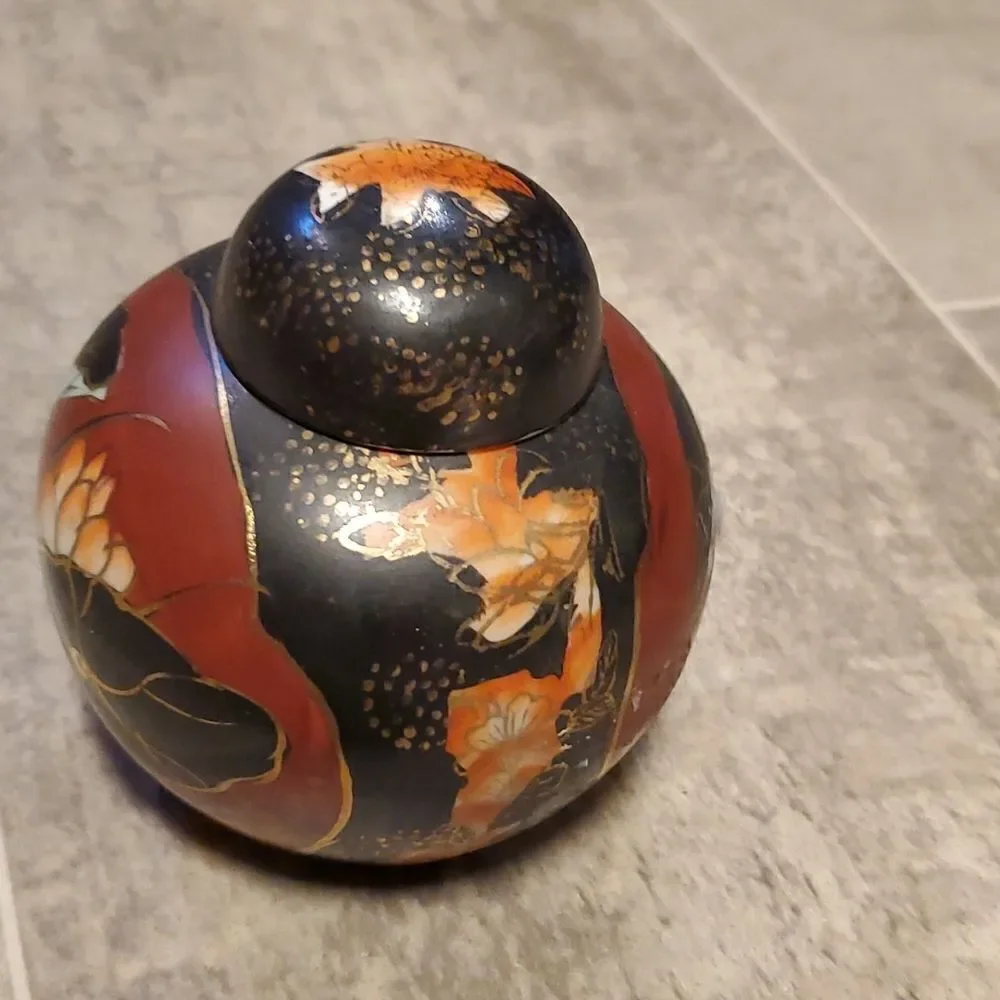 Vintage Chinese Ceramic Ginger Jar